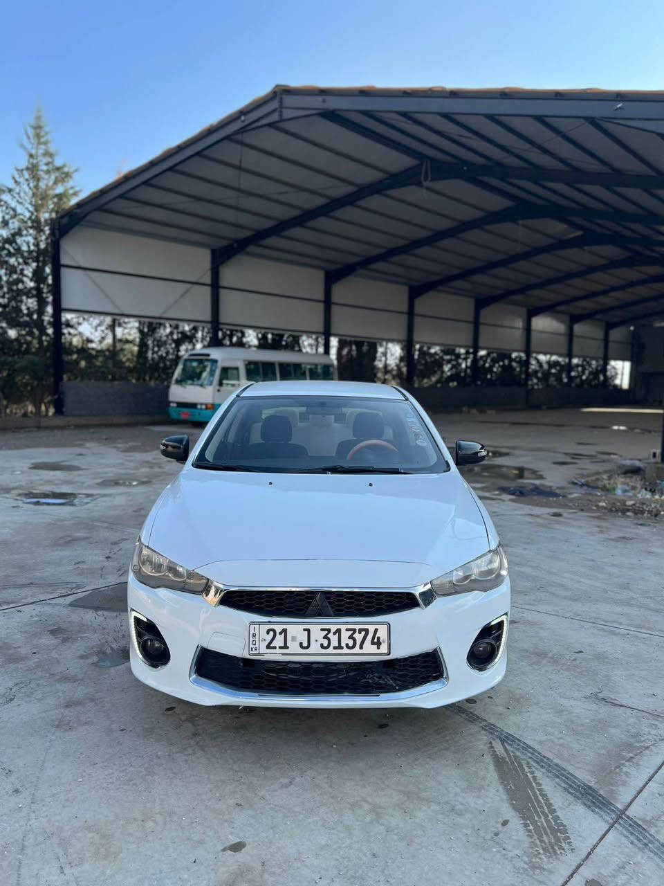 بەناوی خودا
ژم.***********/// ***********
لانسەر قرش مۆدیل 2017 سپی سەدەف گێر تۆماتیک مەکینە 20مەرخوب سەنەوی تا 2030تازەیە 
گێرو مەکینەو تەبریدو تەقەو رەقەی بە شەرتە 
سعر $112 و مەجال السليمانية, العراق
