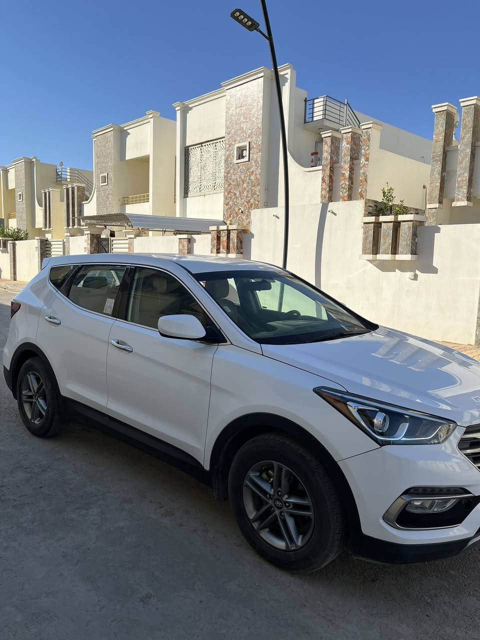 هونداي سنتافي 2018
وارد امريكي  
٥ راكب ضرر دعاميه وجاملغ٤ سلندر
محرك كير مكفول
سيارة حيل نظيفة كلشي عل بلاد جديد 
سنوية هزة كلشي جديد مدفوع لـ
باسمي السنوية بشرط تحويل وغرامـة
سيارة مابيـها دينار مصرف كامل من كل نواحي
سعر (175$)رقم ***********

