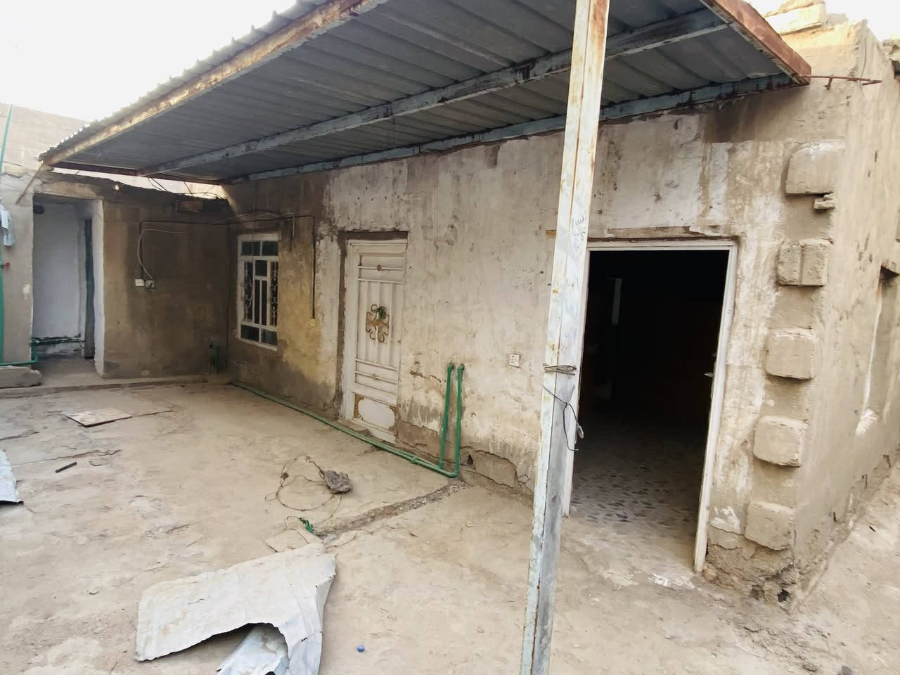 الهم صل عل محمد وآل محمد
دار للبيع مساحه ١٥٠ طابو زراعي سند 25 بلعلكايه (سعر 23 بيه مجال)  استفسار ***********
