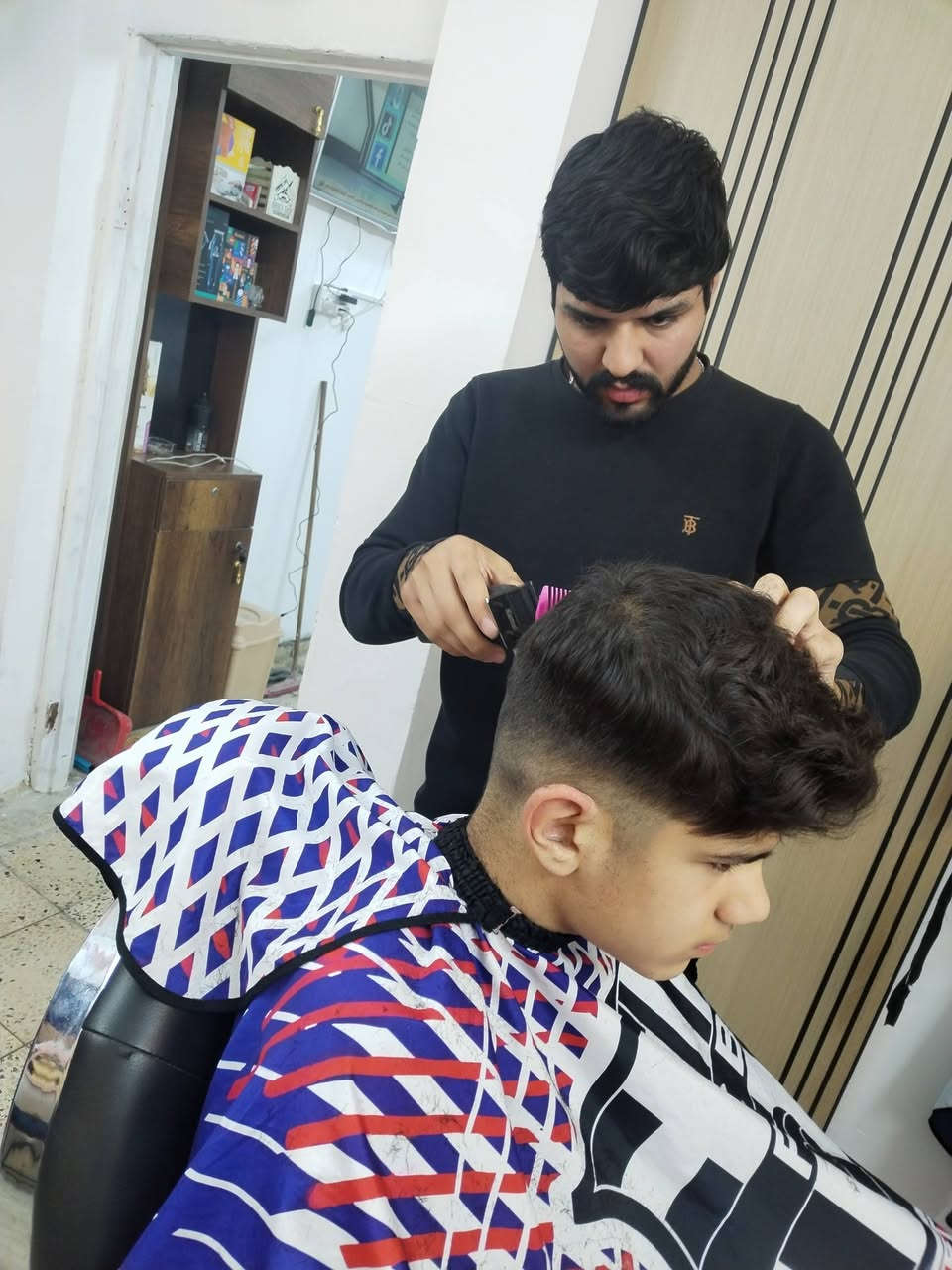 تعليم الحلاقه معهد النجاح. تفاصيل الدوره مراسله اتصال وات ساب *********** العنوان بغداد الجديده.
