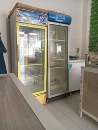 عارضات عامودية • ثلاجة عرض