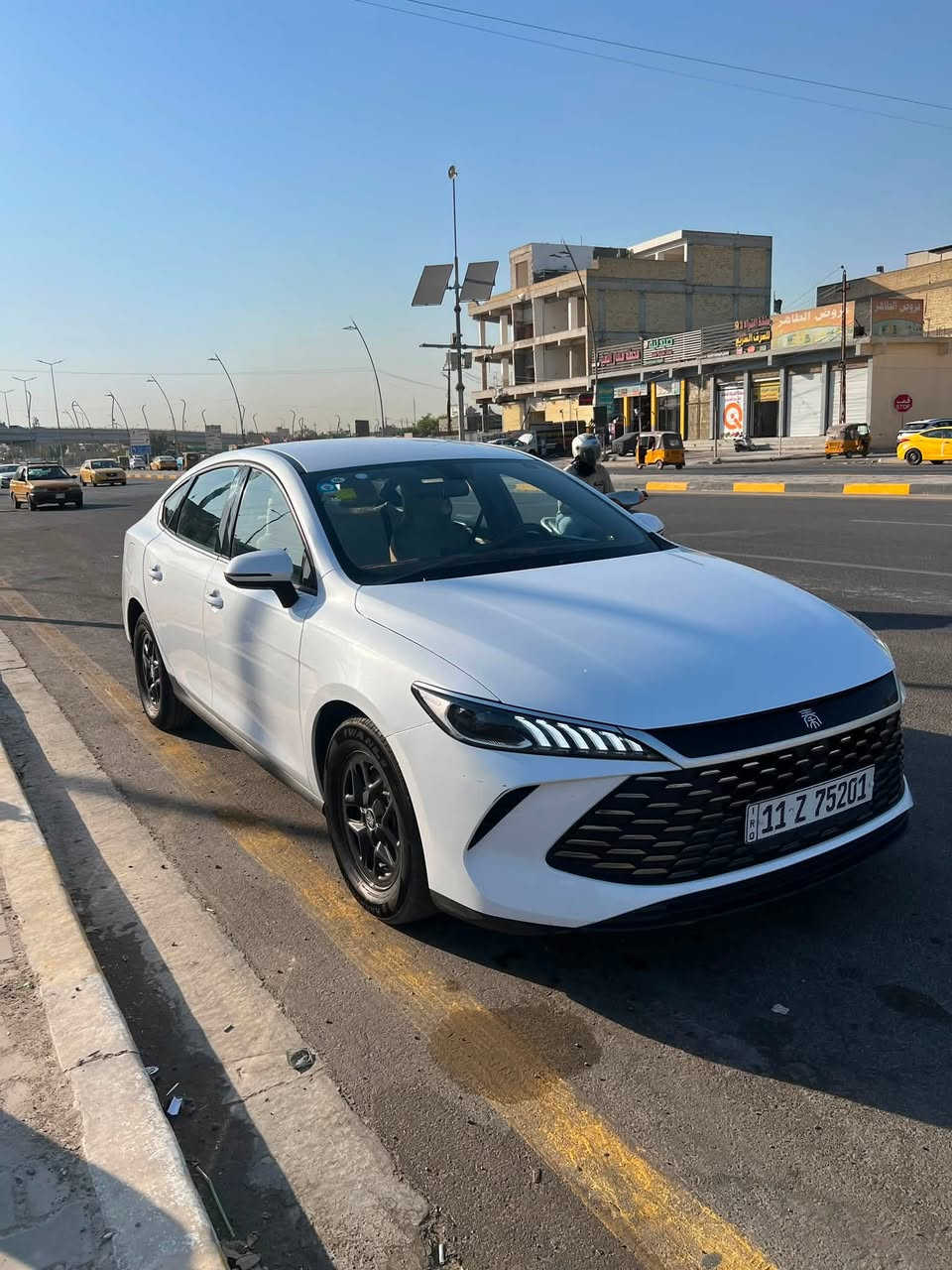سلام عليكم BYD كن بلاس  مكفولة كفالة عامة عدى بارد بل باب الخلفي الايمن ورصعة اباب السايق ماشية 71 الف  ( قابل للزيادة ) كامل الملحقات بصمة وكارت وارضيات  سعرهة 17,500,000   بيهة مجال بسيط للاستفسار ***********
