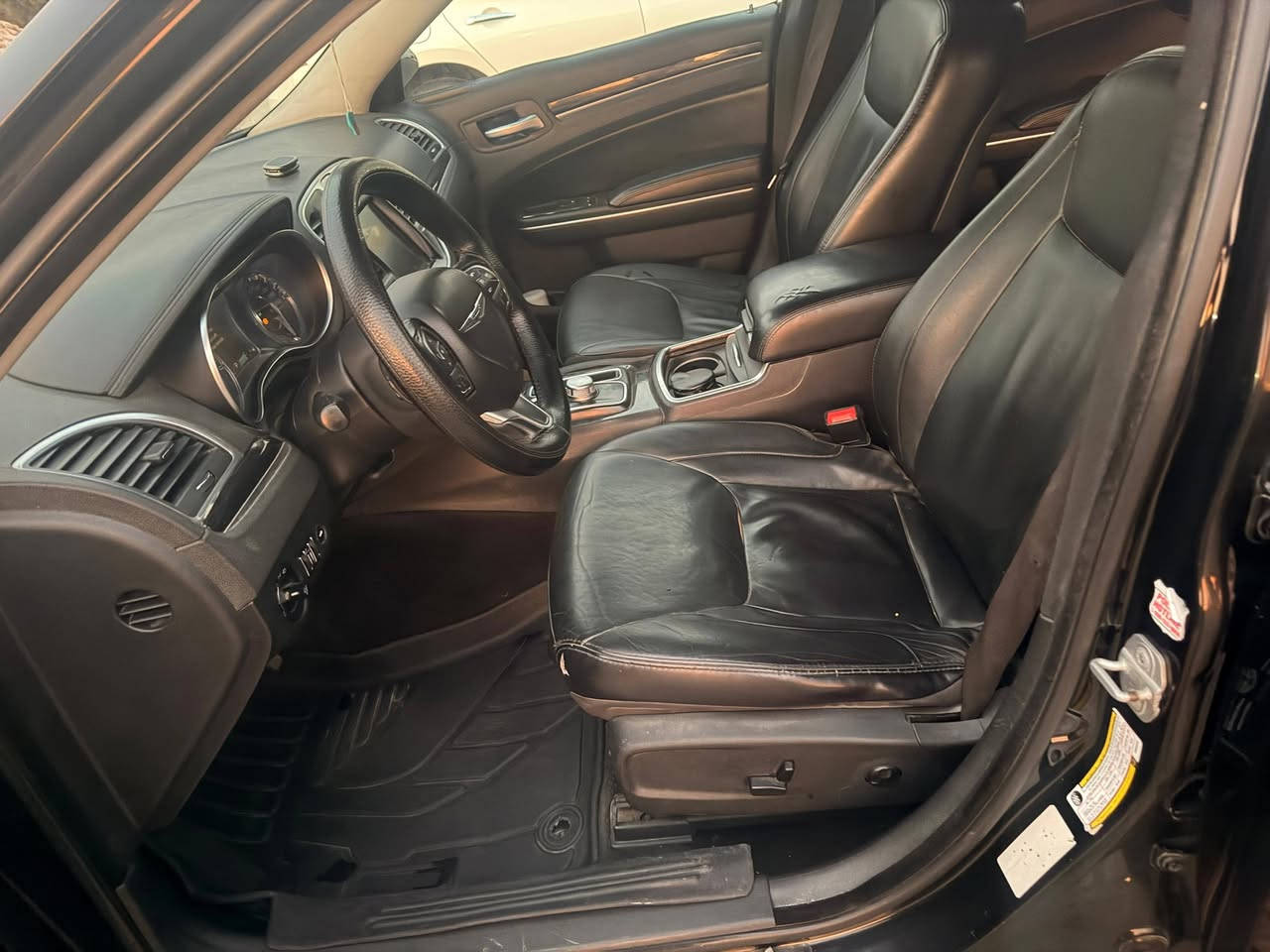 أوباما 2016 سياره شمالية بسمي تحويل ثاني يوم السياره كفاله عامه وارد كندي بس الدعاميه الاماميه مصبوغه فول واحد علئ واحد***********
