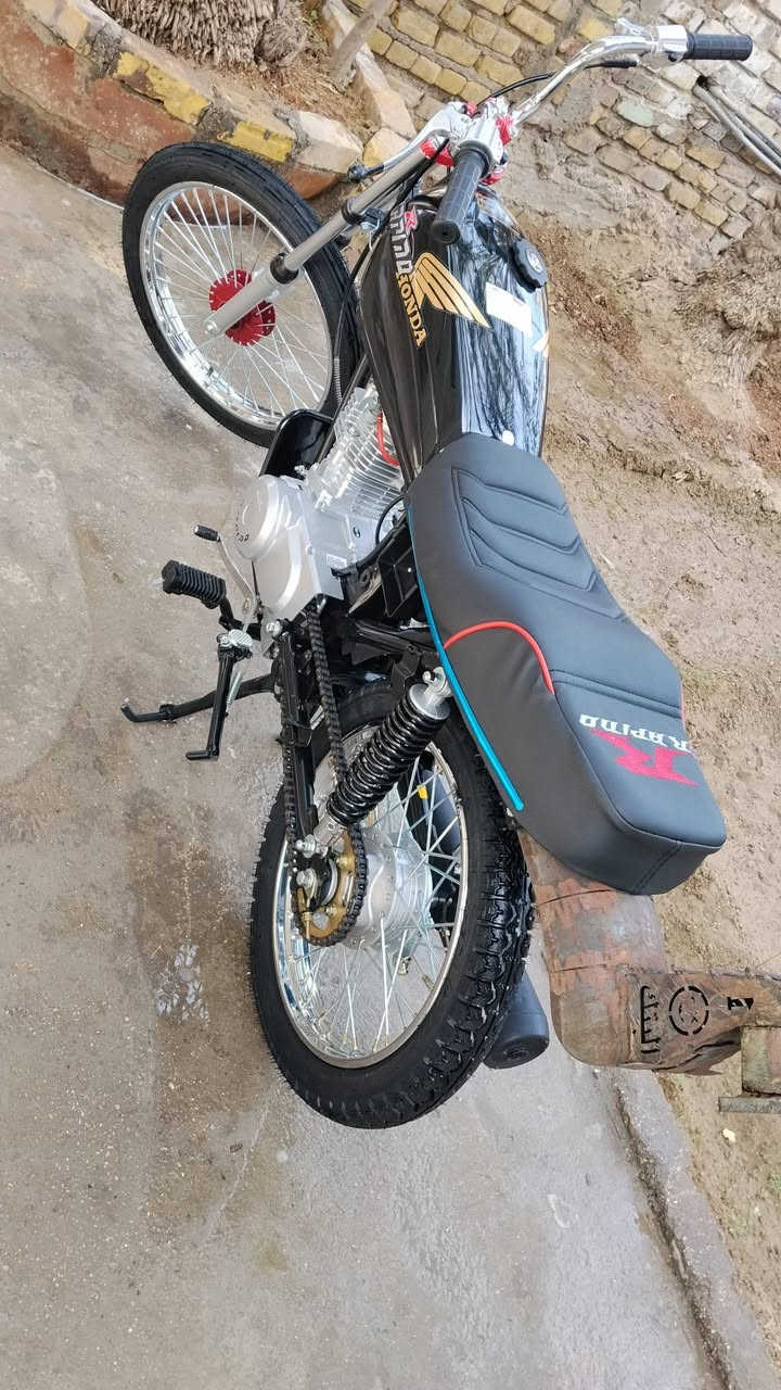 السلام عليكم دراجه للبيع صارله سبوع من معمره السعر 850 أو بيه مجال   ***********. مكاني حله
