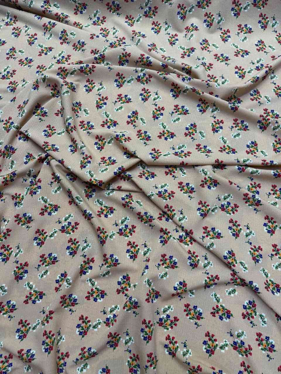 كريشة قطن 🧶 الأصلي 
خامة درجة 🥇🎖️ 
سعر 3500
توصيل موجود كل محافظات 
عنوان حله سوك مسكف من جهه جبل محل سيد لأقمشة #بابل للحجز واتساب 
***********
