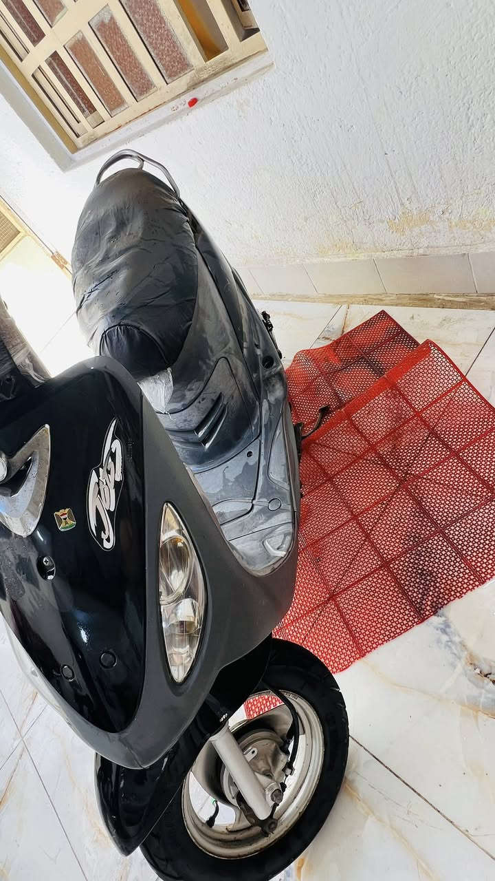 السلام عليكم خواتي دراجه ماكس قجمه للبيع دراجه كفالفه مكينه مامفتوحا تجي تفحص وين ماتريد. 
700بيه مجال

رقمي ***********
