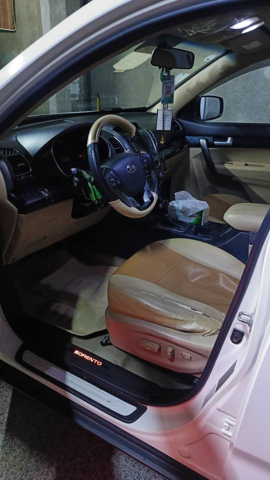 كيا سورنتو موديل 2015 رقم اربيل انكليزي مكانه بصره ،، السياره مكفوله كفاله عامه مكينه 4سلندر سعرها 195وبيه مجال ،،***********،، البصرة, العراق
