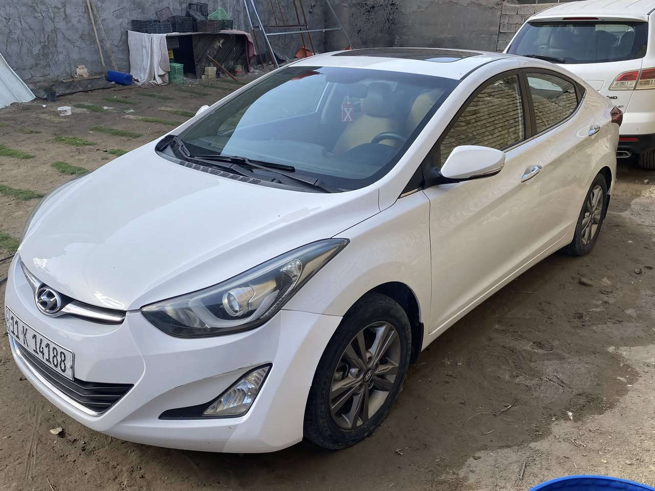 السلام عليكم 
النترا ٢٠١٥ وارد خليجي محرك ١٨٠٠ كير ومحرك خير من الله رقم بغداد باسمي فول مواصفات عدا البصمه تحكم استيرن فتحه مري شفط اشاير بالمري حساسات كامره شاشه بيها صبغ اثر طخات وبيها بارد كما موضح بالصوره حدادية جديدة سيارة كامله متصرف عيلها شي ترايها وين ميعجبك مكان السياره بغداد الجزيرة السياحه كميرة السعر ١٢٠ بيها مجال بسيط حك الجيه ***********
