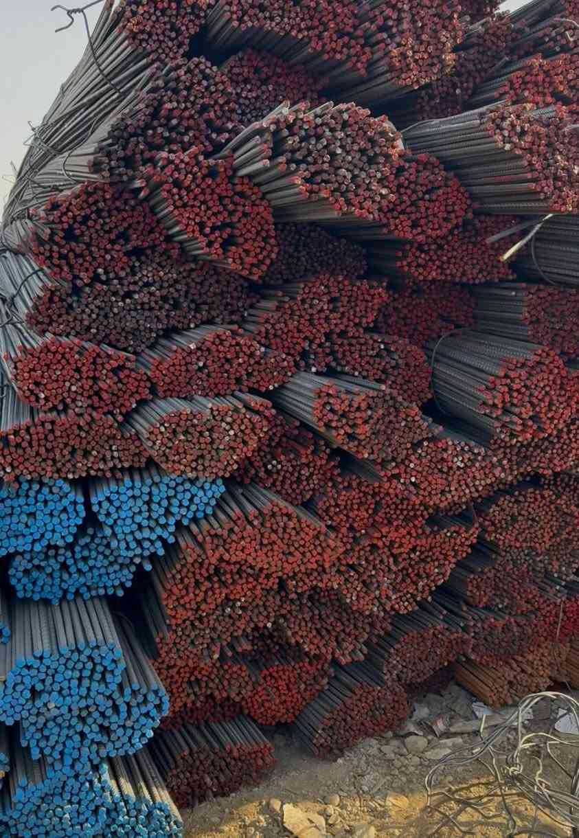 مكتب رمال الجنوب تجهيز حديد تسليح بمستوى احترافي عالي الجودة، وبأفضل المواصفات الفنية المعتمدة في مشاريع البناء الحديثة 🏗️
🔹 أنواع الشيش المتوفرة:
شيش عراقي ذو كفاءة عالية 🇮🇶
شيش الروهينه الايراني من مناشئ عالمية 🌍
مقاطع وأطوال مختلفة حسب الطلب
تجهيز خاص للمشاريع الكبيرة والمقاولين
🔹 مميزات التعامل معنا:
✅ جودة مضمونة ومعتمدة
✅ التزام دقيق بالمواصفات والمواعيد
✅ أسعار تنافسية وعروض خاصة للكميات الكبيرة
✅ توصيل سريع إلى موقع العمل
📞 للتواصل وطلب عروض الأسعار:
***********📱
***********📞
🏢مكتب رمال الجنوب – ثقة وجودة في كل مشروع 🏗️
