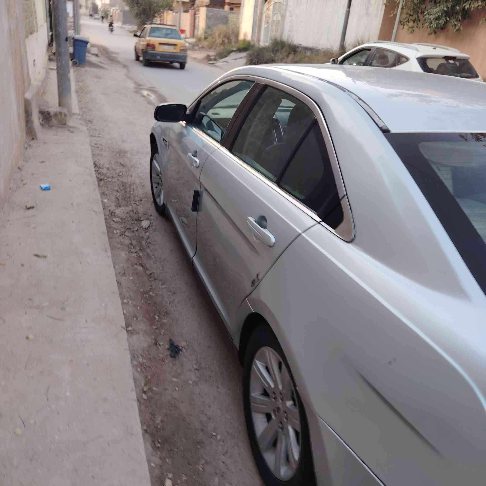 فورد تورس 2010 مكينه جديده تخم تاير رقم أربيل خمس قطع صبغ بدون دواخل سبب الجراد ابيع حزام ***********
