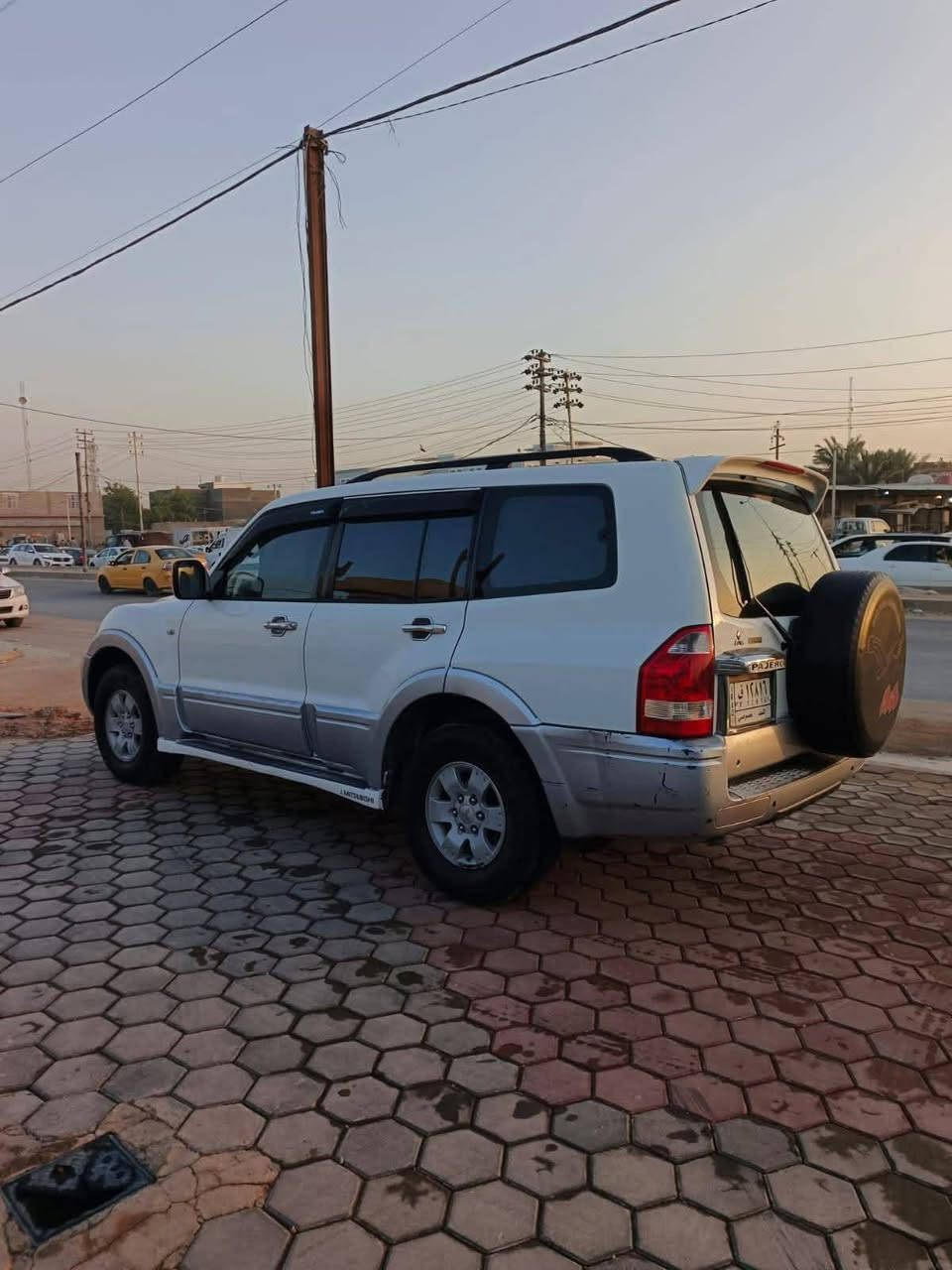 سلام عليكم باجيرو, 2006 سيارة مكينة وكير نظيفات تخم تاير حدادية جديدة سيارة تبريد ٣ قطع سبعة راكب سعر 90 وبيها مجال سيارة رقمها نجف .. العنوان النجف .. رقم الهاتف للتواصل على الرقم ***********
