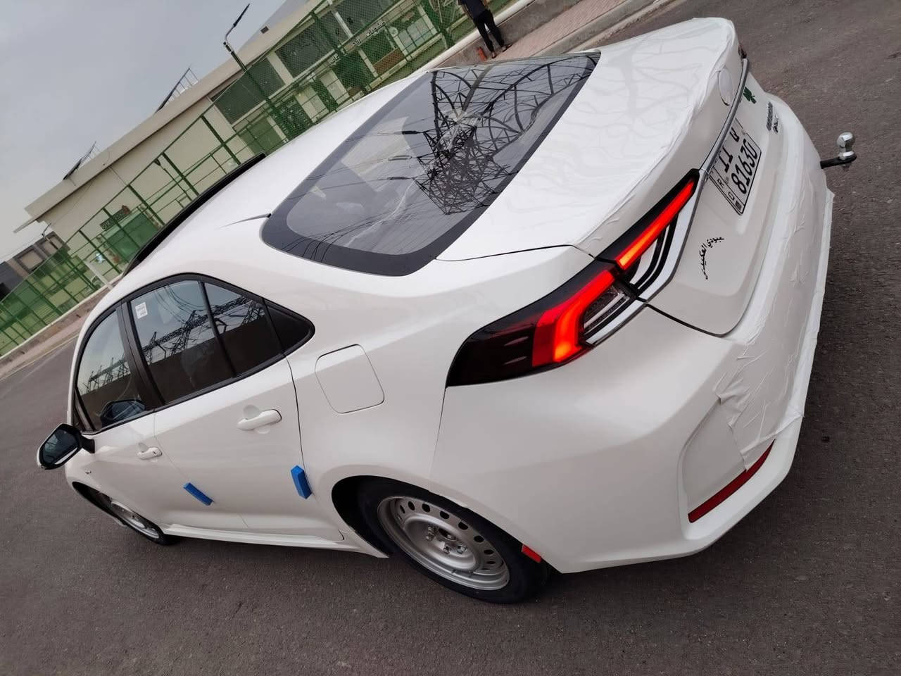 سلام عليكم 🙋
كورلا موديل { 2024 } محرك { 1800 } هايبرد 
ماشيه { 55 } الف السيارة 
فول مواصفات راح اذكر مواصفاتها للي ميعرفها :

⬜️ فتحه سقف طكتين 

⬜️ كشنات جلد اصلي اسود

💎الجام مغلفه حازل حراره   والداخل ايضا مغلف  بنايلون الحراري  

⬜️ هاند بريك بصمه 

⬜️ كامره خلفيه دواره 

⬜️ دخول ذكي + بصمه تشغيل 

⬜️ شاشات اصليه عدد { 2 } دجتال

⬜️ رادار امامي + مانع تصادم توقف ذاتي

⬜️ تبريد قطعتين 

⬜️ تحكم ستيرن جهتين

⬜️ لايتات دينامك تحكم يصعد وينزل 

⬜️ اشاير بل مري 

⬜️ اوتو هولد 

⬜️ بجم زنون فول { LED }

⬜️ بك لايتات { LED } 

⬜️ بصمات عدد 2 وياها

🌫️صبغ جاملغ خلفي اثر شخط عندي صور قبل الصبغ 
🌫️ البنيد مبدل اثر طخه بسيطه و بدلته والقديم ايضا موجود 
🌫️ وطخه بل حافه الصندوك بي بارد 
وهم موجوده صورت الطخه 

☀️ رقم بغداد الجديد 
☀️ بسمي هزه جديده 

العنوان 📍: بغداد 

📞هـ ***********

السعر : 133 وبيها مجال
