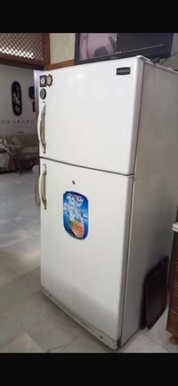 يتوفر ثلاجه كونكورد اكبر حجم شغاله بحاله جيده للاستفسار رقم الهاتف /07...