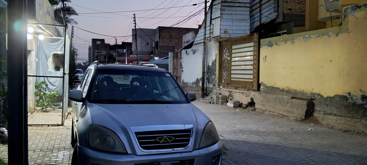 تيكو انكليزي باسمي شرط المداور  مكفولة من حادث عدا بارد ورشات صبغ لكاط خياسات محرك مكفول تخم تاير باتري سيارة جاهزة وعورها ترتيبات بسيطة السعر 44 ورقة 
ملاحضة 
المداور خلال اسبوع اذا عبر اسبوع سيارة احجزها 
مكاني محافظة الديوانية 
***********
