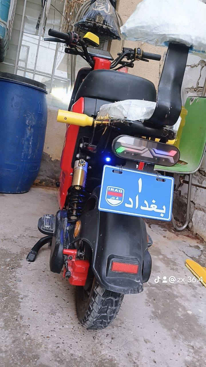السلام عليكم دراجه شحن r9 2025 
سويج 2 وبصمه 2
نظام البك الرجوع للخلف 
شاشه دجتل 
تايرات جوبلس 
اشارات يمنه يسره 
وشاشه تعرضلك العطلات البيهه 
ابريك امامي دهن بريك دسك وخلفي غاز ودبلات 
بطاريات خمسه 22 امبير وشاحنه مالتهن 
السرعه القصوى مالته 99 اربع نمر 
وسله اماميه و تكسي امبيثري  
وملف بقدره 1500 نحاس حقيقي 
السعر 550 قفل الرقم واتساب ***********

