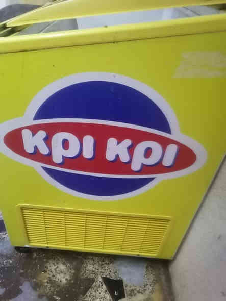 السلام عليكم عارضه بطحيه بوكس نضيفه ماداخله تصيلح بلاد تجميد فول السعر ٢٠٠ وبيه مجال العنوان البصره ابو خصيب تلفون ***********
