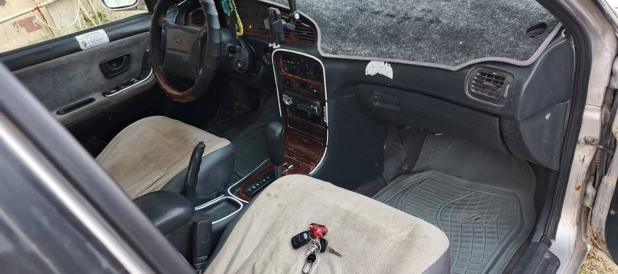 السلام عليكم سوناته تو 1993 السياره خير من الله كير ومكينه جديد المرغوب 2000 مفتوح  تخم تايرات جديد صدر امامي وخلفي كله جديد هزه جديد عضمته حلوه سنتر لوك الكهربائيات كله شغاله السياره بسمي تحويل ثاني يوم السعر 46 وبيه مجال بسيط حك الجيه رقمه ديالى دولي مكان السياره ديالى بعقوبه مدخل الرحمه  ***********
