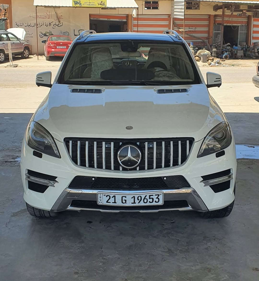 السلام عليكم سياره مارسيدس ML 350 دفع رباعي فول مواصفات خليجي ضرر تبديل بنيد وجامرلغ امامي بدون داخل موديل ١٣ السعر ١٦٠ وبيهه مجال الشراي يتصل على هذا الرقم ***********
