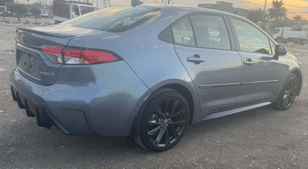 السلام عليكم للبيع فقط كورلا هايبرد وارد امريكي موديل 2024 محرك 1800 المرغوب مواصفات SE فول ما عده الفتحه حادثها موضح بالصوره مجرد بارد فقط السياره بدون قطره صبغ شاصي مكفول من كلشي ايرباك ستيرن وراجع سستم بدون تبديل السياره ما عده الدعاميه الامايمه والخلفيه السعر 180 مرقمه بغداد وجاهزه السياره للاستفسار ***********
