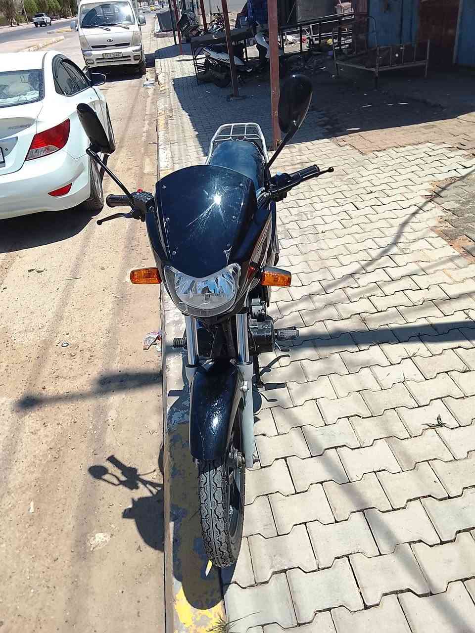 دراجه سايم للبيع السعر 550 بيه مجال جديده كلش كهربائيات كله شغاله مكفوله من كلشي مابي اي نقص موديل 16 محرك بلادي عنواني الرمادي شارع 60 للاستفسار على رقم ***********

