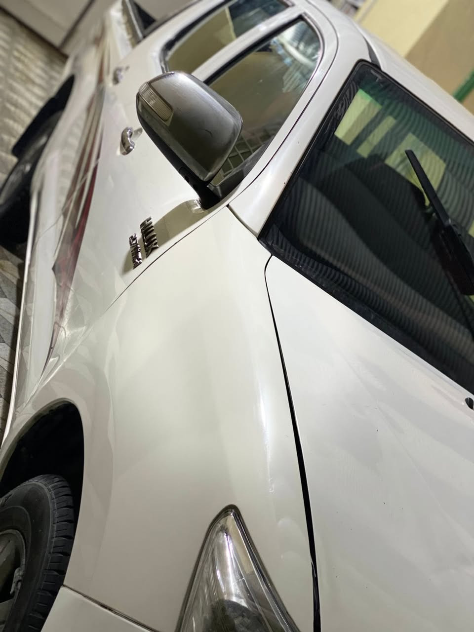 سلام عليكم للبيع بيكم هايلكس موديل ٢٠٢٤ كير تماتيك رقم بصره تحويل ثاني يوم السياره جديده معنه الكلمه حداديه جديده السياره فقط بيه طكه بل جاملك صفحت السايق الكدام طكه خفيفه ول باقي مكفول مكان السياره بصره الزبير حي العسكري المو شراي لايتصل ***********٣
