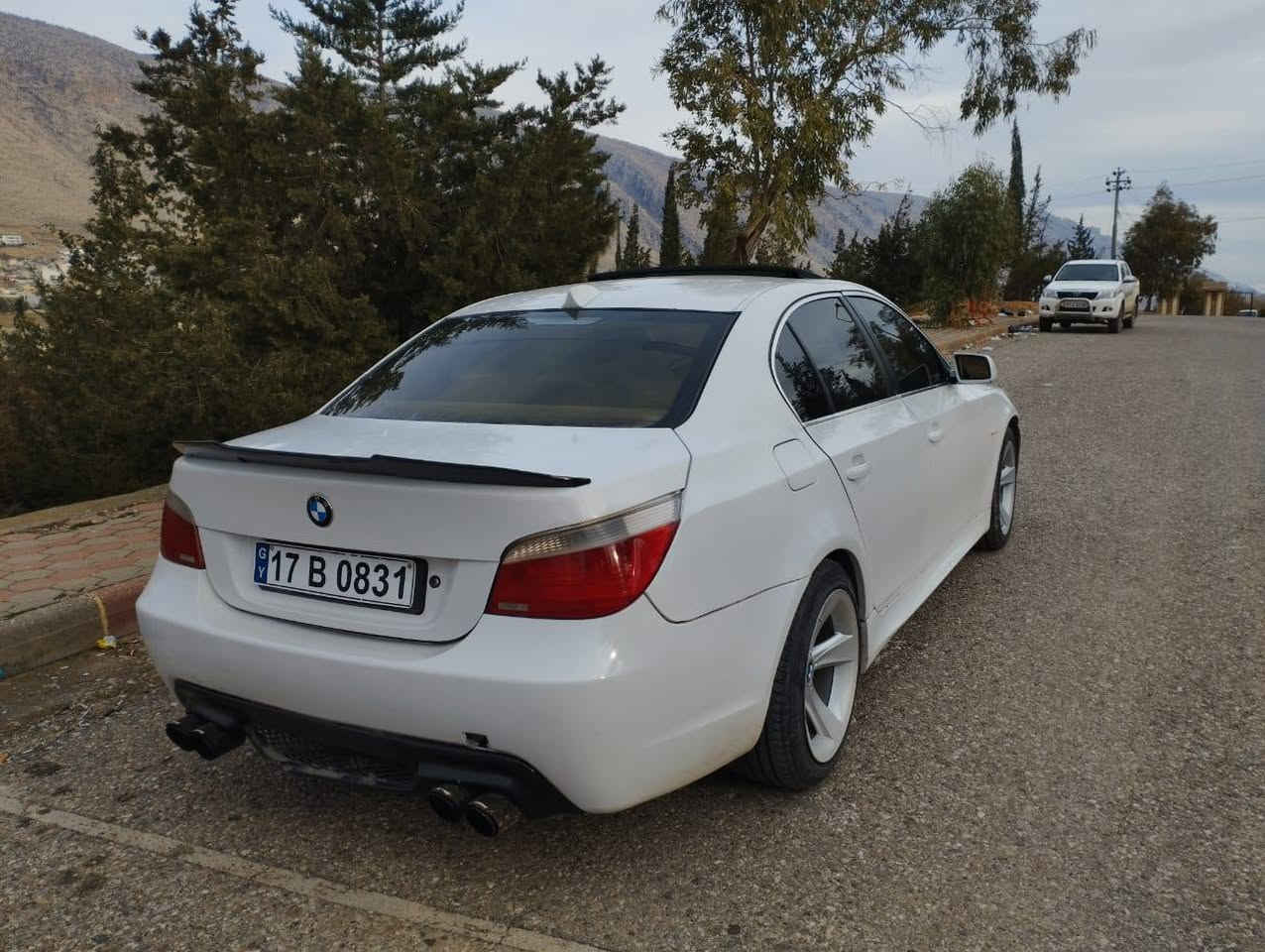 بى ئيم موديل ٢٠٠٧ فول موسفات بسمه سلايت كامل سياره يه جوان گيرومه كينه به شه رت ليدراويكى كه مى پيشتى هه يه عيزام نييه به عيزام ده يفروشم منفبست ئه سلى سعر٧٥ وه ره قه مكينه ٦ نوزل كورت مرغوب
ژ. م/*********** زين *********** شقلاوة, أربيل
