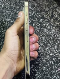 آيفون ١٣ برو ماكس • نضيف • بطاريه ٧٩٪