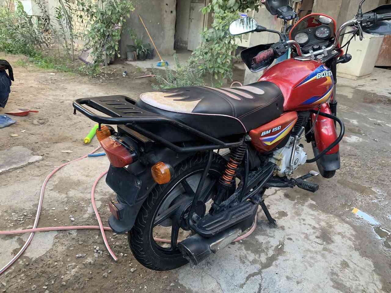 سلام عليكم بوكسر مديل ٢٠٢٠دراجة خير من الله اوراقها كاملة ماشي بل معاملة مال ترقيم باقية بس عل بصمة تريد بس أوراق  مكفولة للترقيم تصل وبلخدمة ***********
