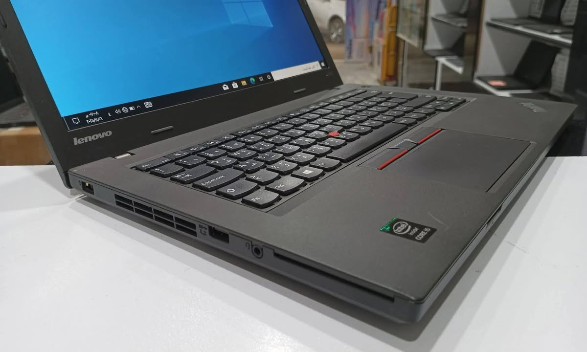 لابتوب لنوفو اخو جديد كور فايف جيل رابع
رام 8هارد 256
حجم شاشه 13.5 Fhd
بطاريه ساعتين
مع شاحنه وجنطه
متتواجد وتساب ***********
