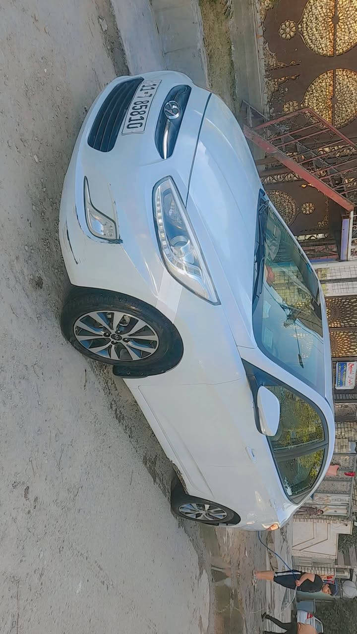 اكسنت  خليجي 2018 
محرك 1600 دوش دبل قطرتين 
بعده زيرو ماشيه 80 
كير محرك مكفول بلو 
تبريد تدفئه مكفول
5 ويل كب شاشه كامره فتحه 
سياره باسمي تحويل ثاني يوم 
رقم انكليزي بغداد مكاني بغداد
هزه جديده 
بيه بارد قليل بالبابين العكس السايق 
وجاملغ السايق والبنيد صبغ 
سعر 110 وبيهه مجال
 
***********
