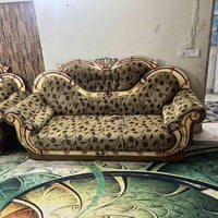 كنبة • نضيف • قابل تفاوض