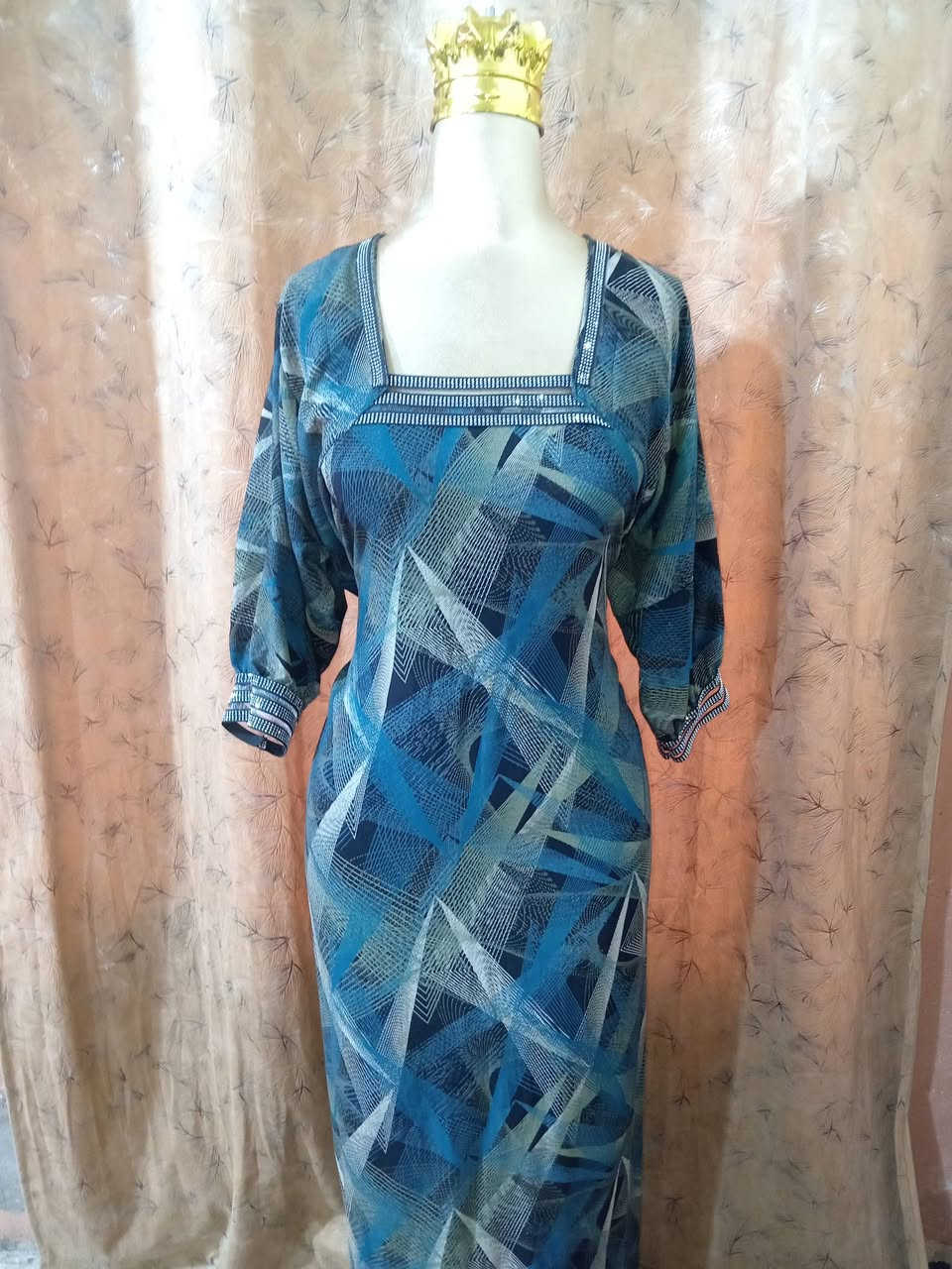 السلام عليكم اني خياطه وهاذ شغلي القماش؛ والموديل حسب الطلب ويوصل للبيت ومايتاخر عليج


**إذا كنت صاحب هذا الإعلان وتريد حذفه لأي سبب، رجاءا أرسل رسالة إلى الدعم الفني**