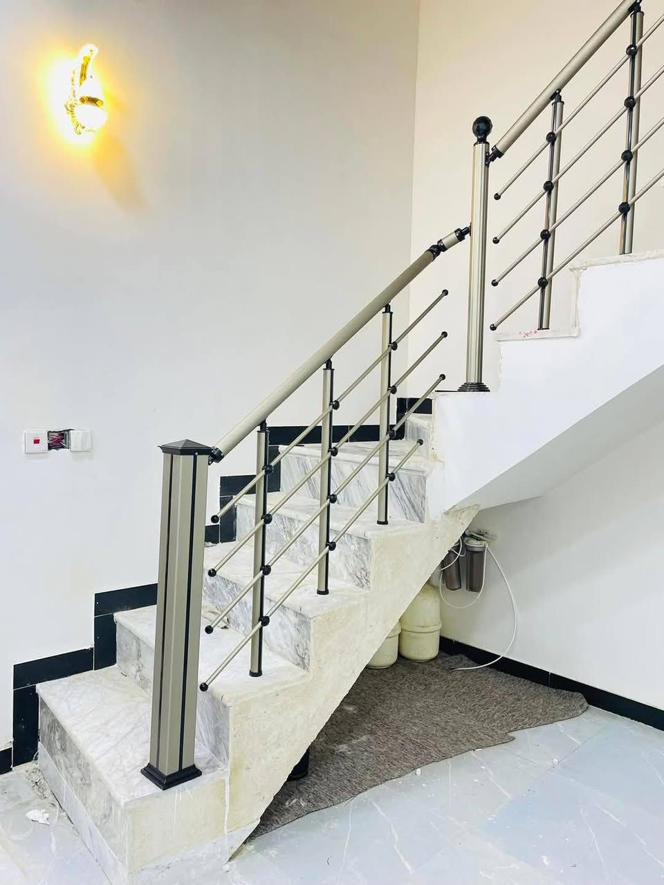 السلام عليكم عمل انواع ألابواب والشبابيك والقواطع bvc 

وانواع المحجرات المنيوم دائري مربع جام عرنوص   

ضمان حقيقي كرسته وعمل موقع العمل الناصريه الاسكان الصناعي  *********** واتس اب اؤ مرسله الصفحه
