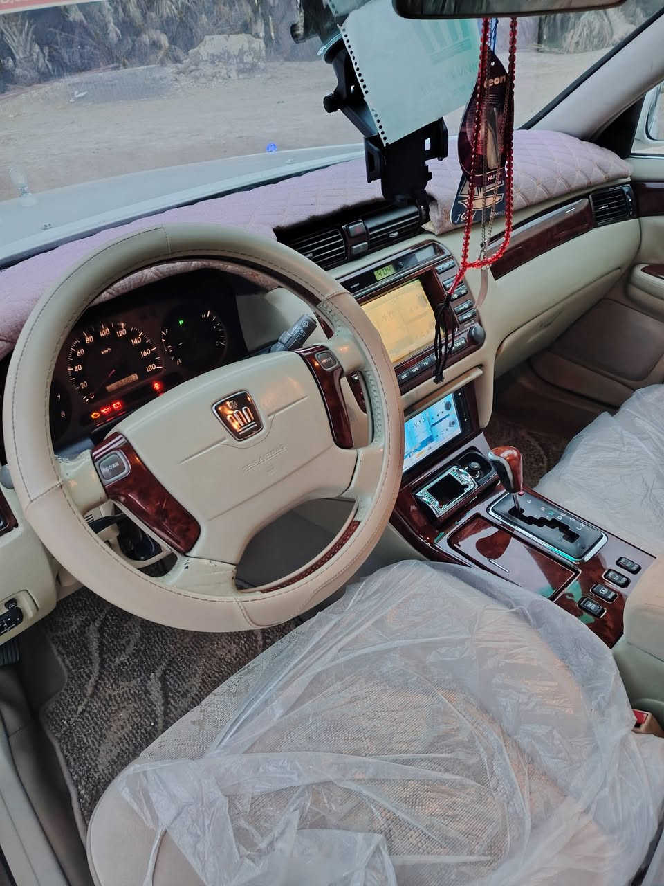 سلام عليكم ملكه البيع موديل 2002 كفاله من عده كصه قماره فقط 4 دكم كرستال اصل محرك ديفور جبير شادلهه كير ماجسته رياظي  بيهه فتحه رقم نكليزي بسمنه مشروع وطني وين مايعجبك داور سياره حلوه كلش الله شاهد مال جناي لياخذهه مايخسر قير لبانزين محرك صاراي شهر من كفاله عامه محرك كير اكسن من كليشي اصوليات محرك توني صارله شهر بيهه من شديته بعد بتراب شركه السعر 130 وبيهه مجال  رقم الستفسار *********** المكان ديوانيه
