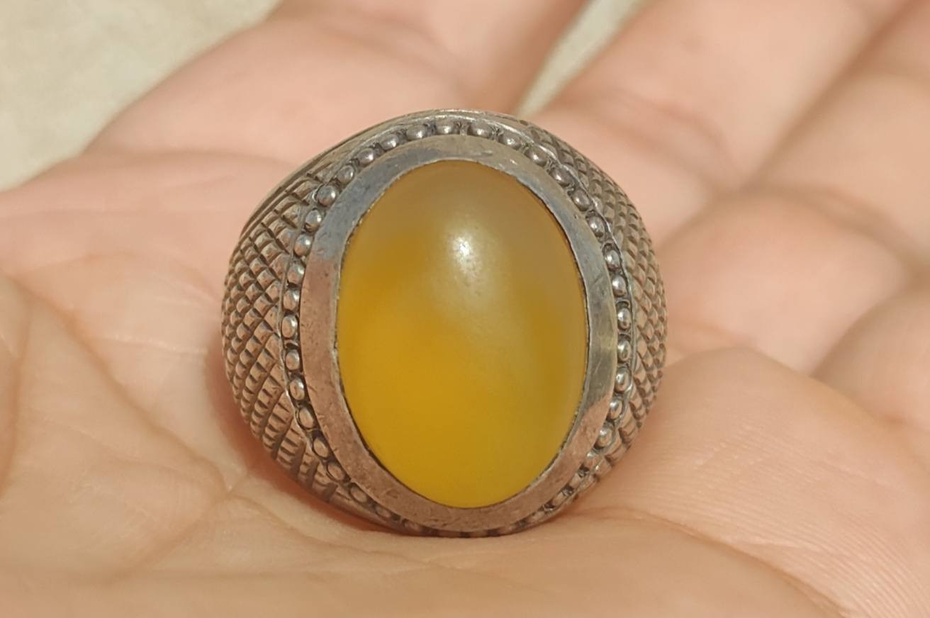 اليماني الاصفر الجراخة القديمة للبيع ***********
