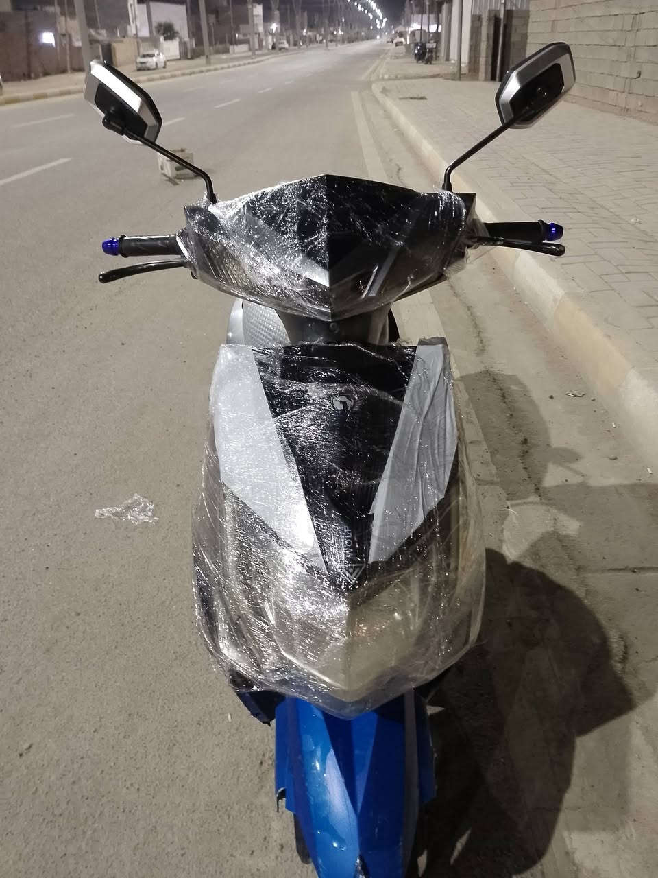 سلام عليكم من رخصه الادمن دراجة شحن للبيع دراجة نضيفه كل نقص مابيها بطاريات عدد البطاريات  7 اشاير كهربايات كلها شغاله مكاني رمادي تاميم الاستفسارات ***********
