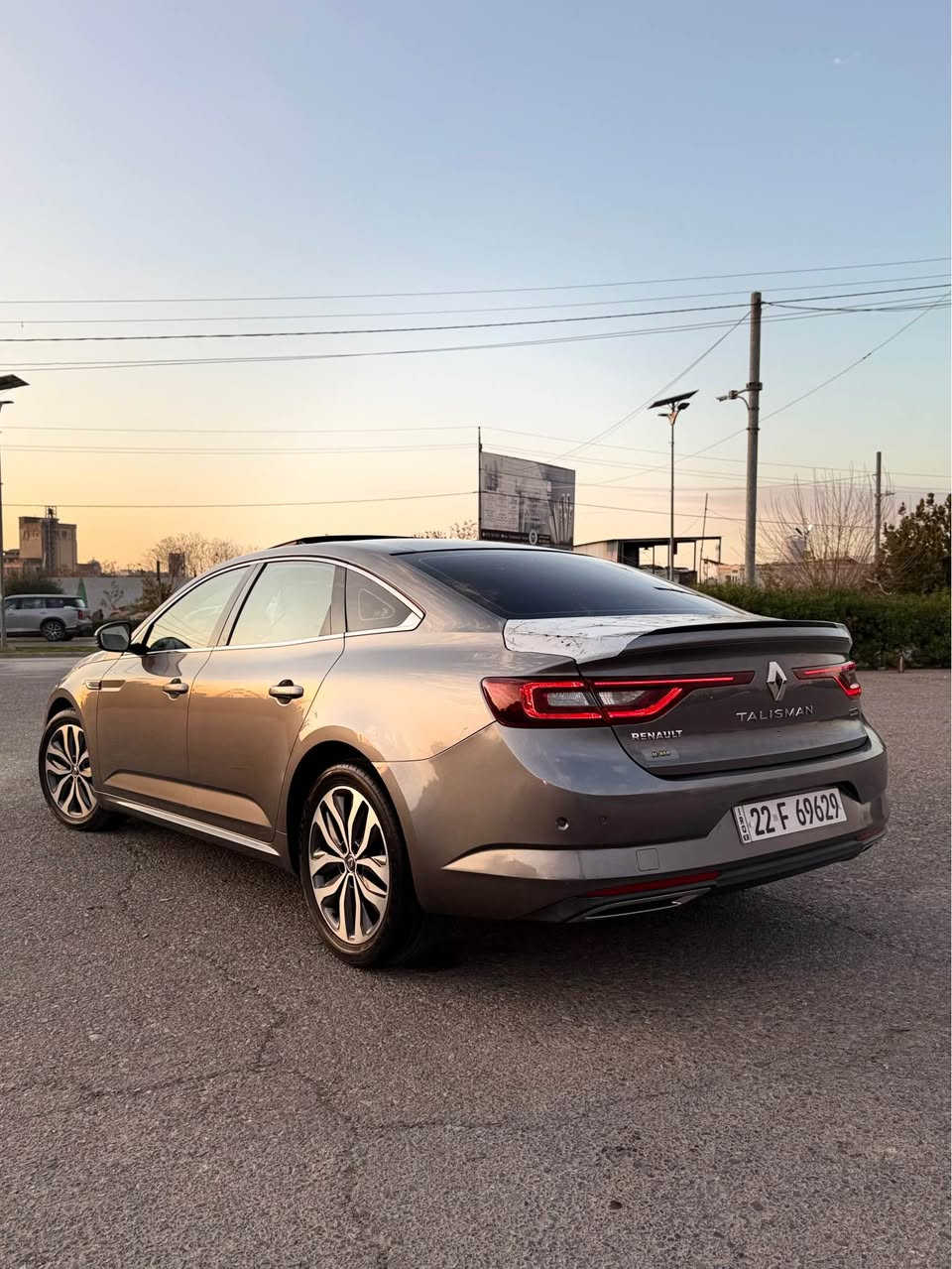 رینۆ تالسمان. ♣️2018
فول قەپات موسافت 
بێ بۆیاخ. بێ تحدیل 
تەنها بستیک pdrهەیە لە بۆنیت بئژۆرێ بێ ئیرباگ
گیڕ مەکینە بەشەرت 
بەناوکردن غرامە بەشەرت 
کارەبایات بەردی اگزۆز بەشەرت 
شانسی بەشەرت 
کامل سەیارەکە بەشەرت تەقەو رەقە 
سعر ١٢٢
(***********)وتساب. 
عربی….
سیارە بدون صبغ بدون تحدیل 
بی شبر بارد 
گیر.محرک بشرت
تحویل غرامات بشرت 
کهربایات بشرت 
سیارە قپات موصفات.کامل 
کفالە دحمی لی دحامی 
سعر ١٢٢. بی مجال
(***********)وتساب أربيل, العراق
