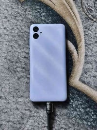 جهاز A04e ذاكرة 32 بطارة 5000 جهاز بي ضربة بشاشة مثل ما واضح بصورة الس...