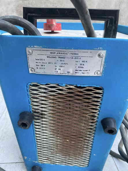 السلام عليكم مكينة لحيم بلغارية نظافة عالية بلادية على وضع الشركة ١٦٠ امير للاستفسار خاص او واتساب فقط ***********
