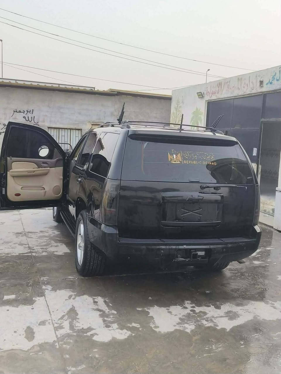 السلام عليكم.
تاهو ادوات موديل 2009.  كصه جنطه.
كير مكينه مكفول. حداديه اماميه خلفيه. جديد. كهربائيات شغاله. للاستفسار ***********.
