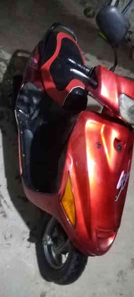 دراجه فراشه للبيع كلها شغاله اي نقص مابيها سلف هندر اشاير السعر ٣٢٥ وبيها مجال حله حي الأمام الاتصال ***********  دراجه كلش ناعمه وحلوه ٠٠٠٠كلها شغاله
