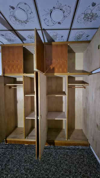 غرفة صاج نظيف جدا شغل ثقيل قنصور 4 أبواب مع ملحق السعر 275 الف العنوان دوميز شارع الكامب يم ملعب القوس للتواصل كورك واتس فايبر ***********
