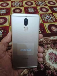 هواوي ميت 10 لايت كفاله عامه وبيه ضمان ذاكره 64/4 السعر 75 للاتصال 077...