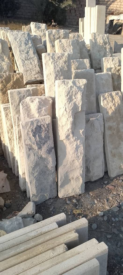 السلام عليكم يوجد لدينا حجر حلان انسب الاسعار  رقم الهاتف ***********
