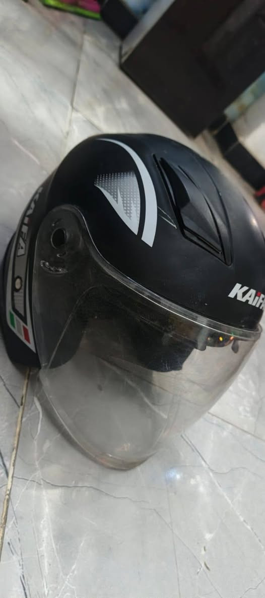 سلام عليكم خوذه البيع مال دلفري حلو مرتبه بعده جديده السعر 20وبيه مجال. ***********
