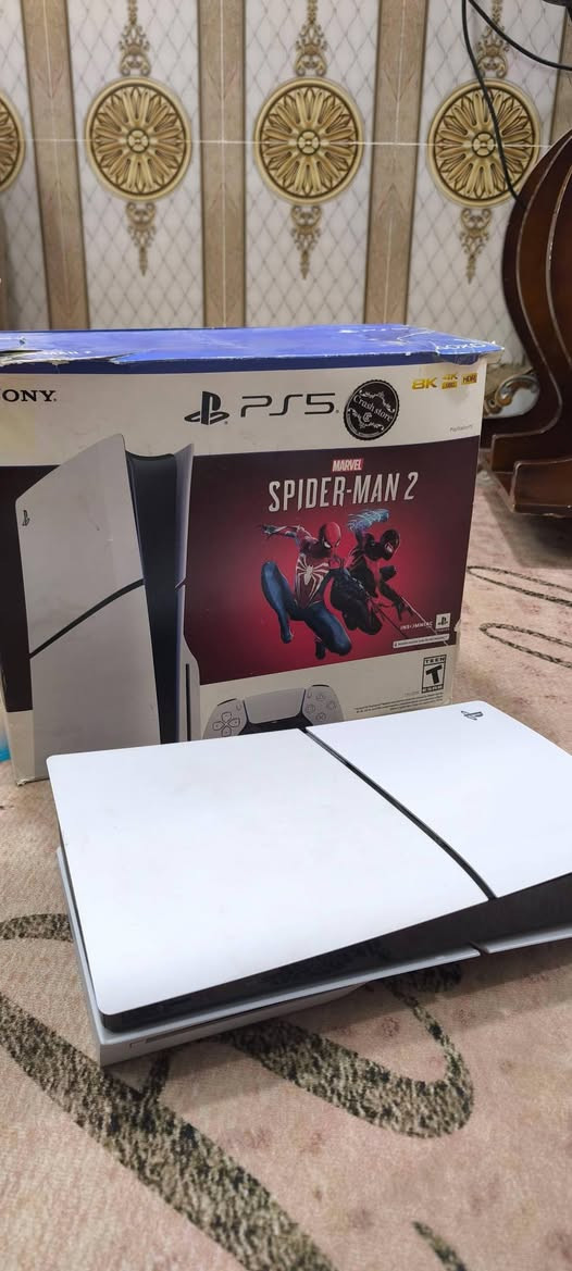 بلي 5 سلم ريجن 1 امريكي 
ب600 كامل ملحقات ماعدا اليو بي اس 
وال يو بي اس ب200
رقم الهاتف ***********
