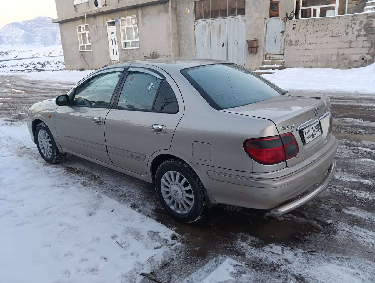 بەناوی خوای گەورە
سەنی مۆدێل 2002 ئاڕمی پلاستیکی هەولێر و تەحویلی ئەسڵ بەشەرتی ئەوەلیات و غەرامە  دەعمو لێدراوی نیە یەک پەڵەی بچوک بۆیاخی تیایە کاڵبونەوەشی نیە سەیارەکە نمونەیە لە جوانیو پاکی هیچ مەسروفی نیە هەمو گیانی وەک شەریکە ماوە هەزەشی تازەیە 
سعری 75 گەڵاو مەجالێکی کەم 
بۆ پەیوەندی  ***********
شوێن  پێنجوێن
