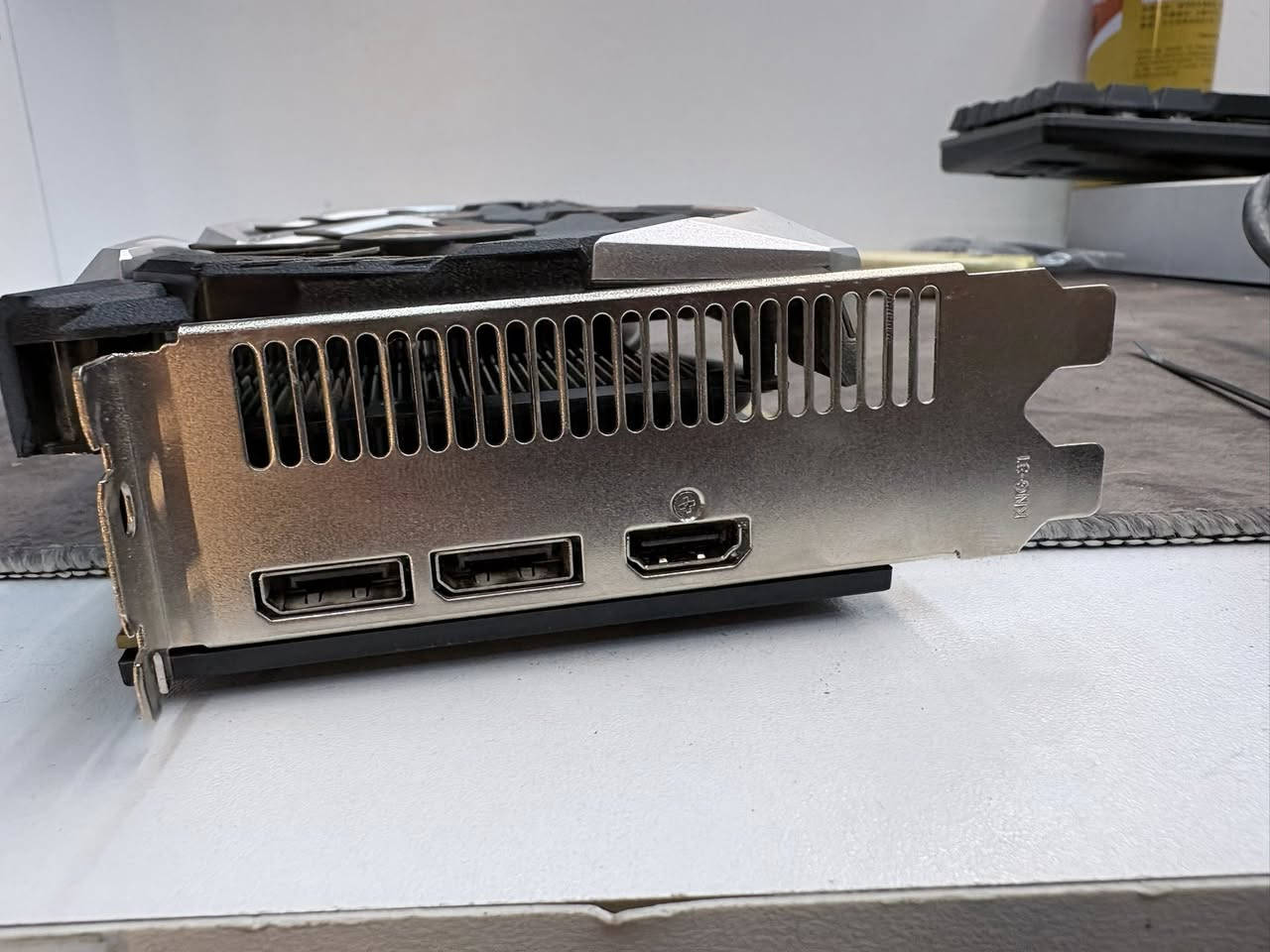 Rx580 مستخدم بدون كارتون
حرارة 66-68

سعر 50 
توصيل موجود


**إذا كنت صاحب هذا الإعلان وتريد حذفه لأي سبب، رجاءا أرسل رسالة إلى الدعم الفني**