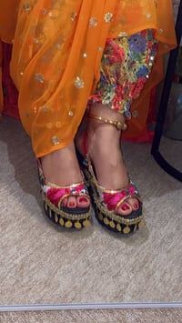 ملابس • ابعت رسالة