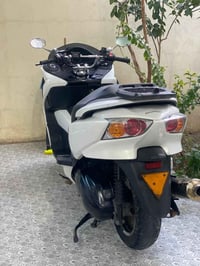 فورزه0/10 للبيع الدراجه جديده ومكفوله وكلشي بيها شغال ومكفوله من كلشي ...